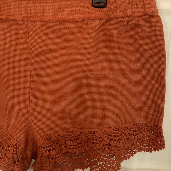 Indigo Rein Lace Trimmed Shorts, Size XL - Picture 2 of 5